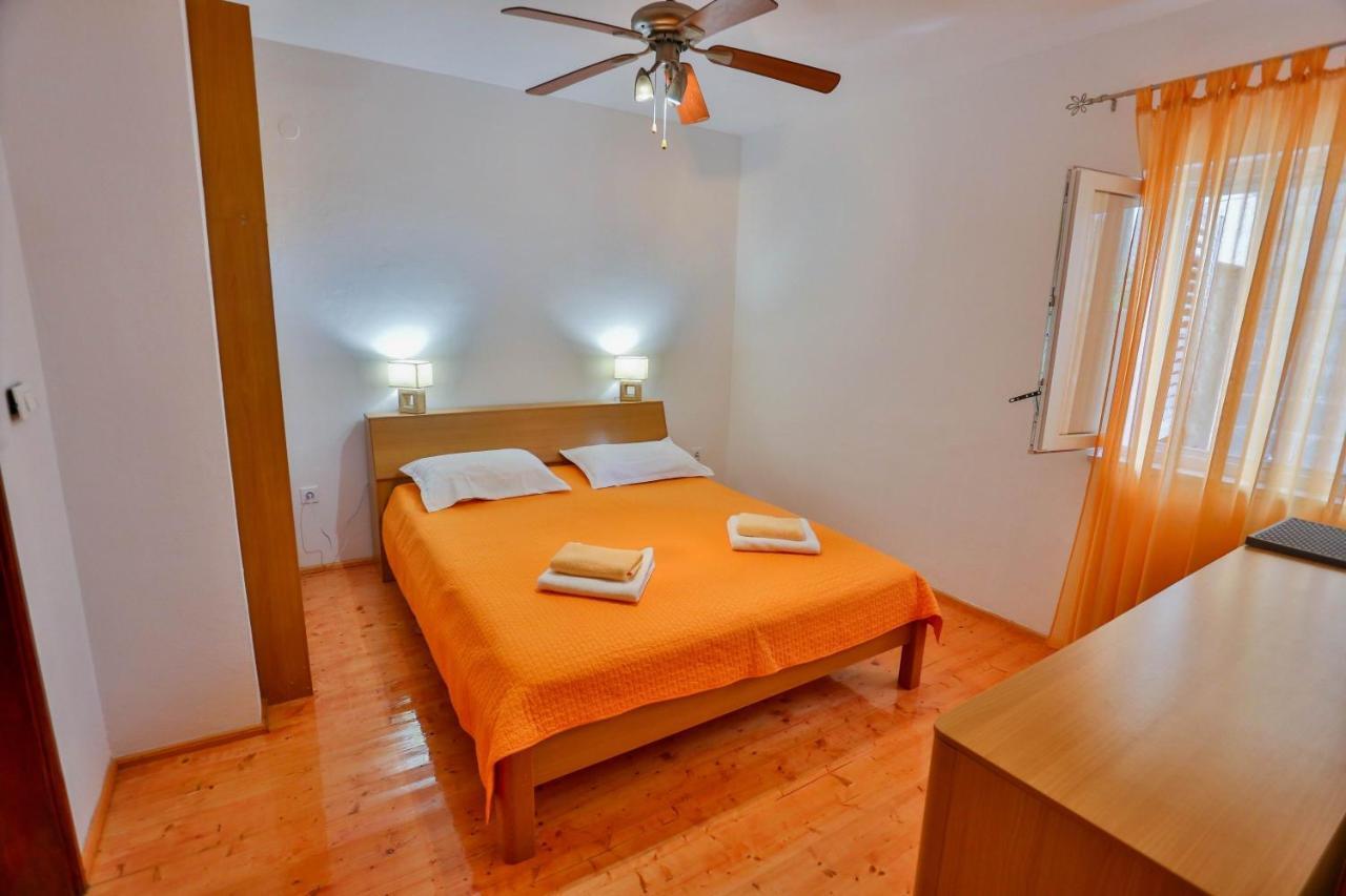 Apartments Lenka Sutivan ภายนอก รูปภาพ
