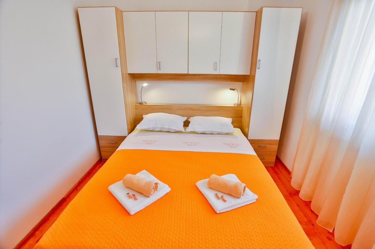 Apartments Lenka Sutivan ภายนอก รูปภาพ