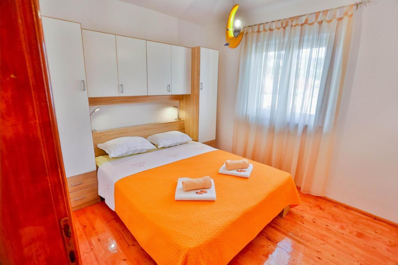Apartments Lenka Sutivan ภายนอก รูปภาพ